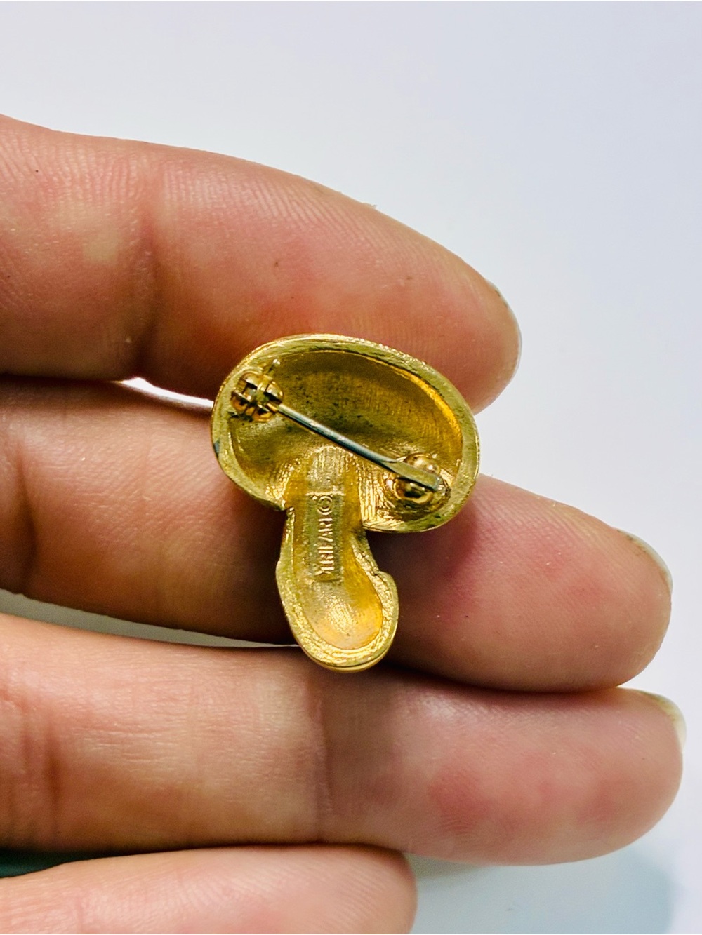 VTG White and Gold Mushroom Brooch Retro Tiny - Picture 10 of 13